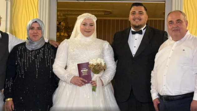 Esra ile Burak Mutluluğa 'Evet' Dedi