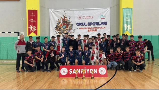 Genç Futsalcılardan Büyük Mücadele