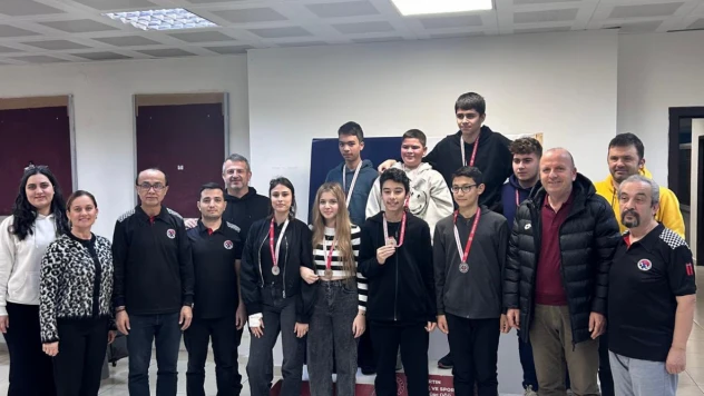 Genç Satranççılar Şampiyonluk İçin Yarıştı