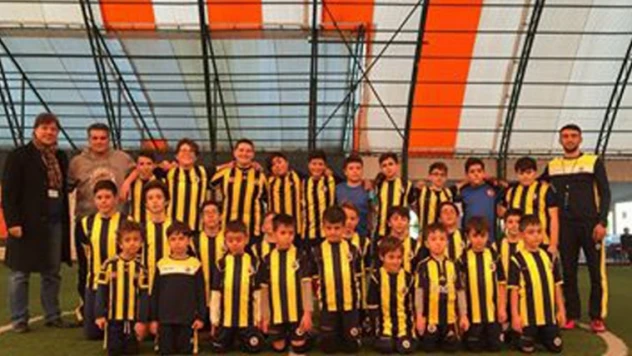 FENERBAHCE'DEN BARTIN FENERBAHÇE FUTBOL OKULUNA ZİYARET