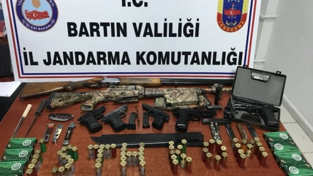 Jandarmadan silah ticaretine darbe