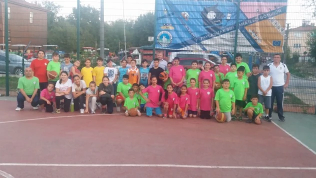 YALI'DA BASKETBOL TURNUVASI