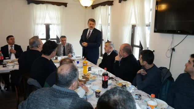 Akın, personelini ağırladı