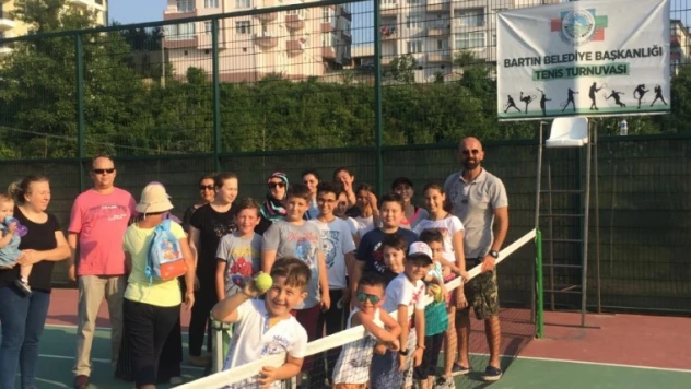 Tenis yaz okulları açıldı