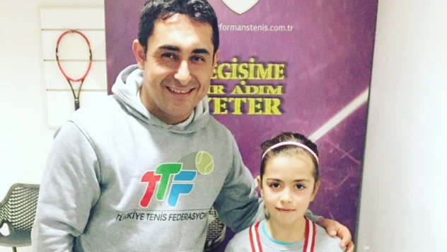 Derin yarı finalde elendi