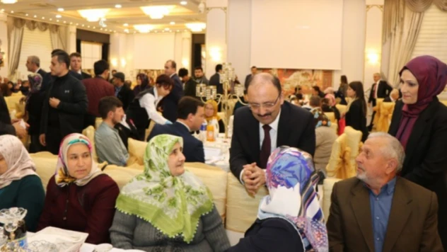 Güner, 72 şehidimizi tek tek andı