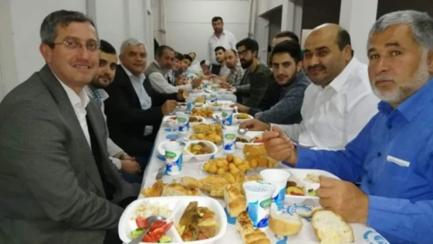 Anadolu Diyanet-Sen üyeleriyle sahurda buluştu