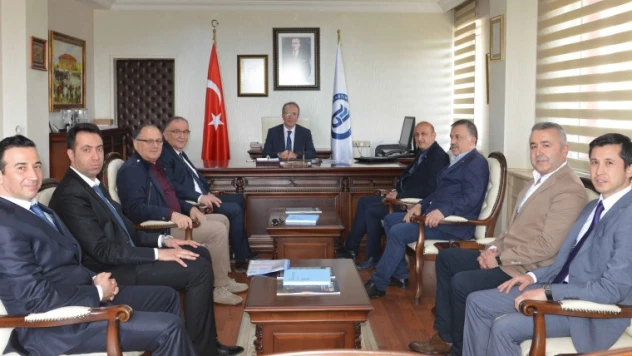 Rektör Uzun'a tebrik ziyaretleri sürüyor