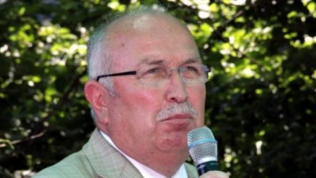OKUL SIRALARI ONARILDI