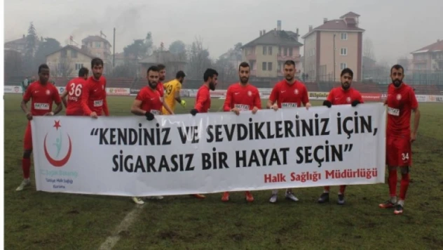 Futbolculardan anlamlı pankart