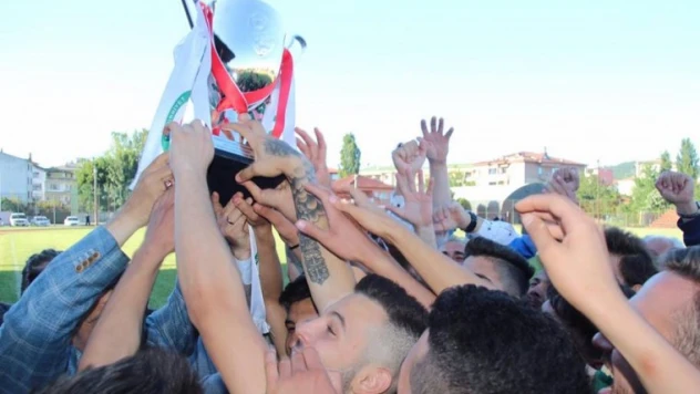 U19'un şampiyonu Hürriyetspor