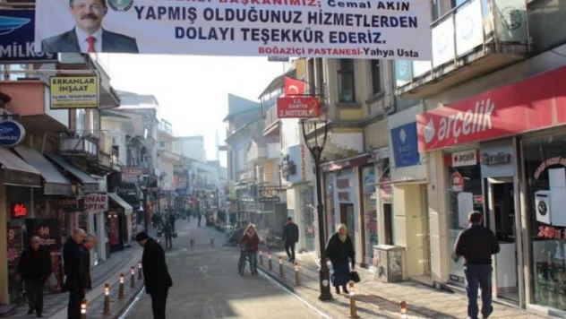 CUMHURİYET CADDESİ YENİLENDİ