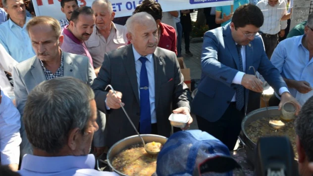 Kozcağız'da aşure geleneği devam ediyor