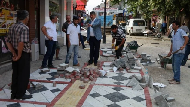 KEMER'DE KALDIRIM ÇALIŞMASI BAŞLADI