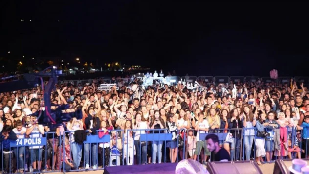 İnkumu'nda festival rüzgârı esti