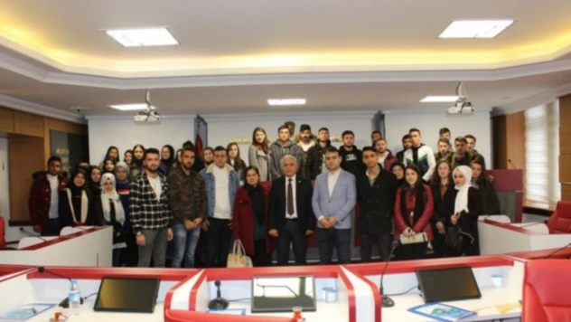 Öğrencilerden İl Genel Meclisine ziyaret