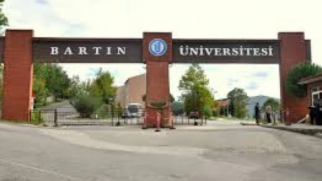 ÜNİVERSİTE AKADEMİK KADROSUNU BÜYÜTÜYOR