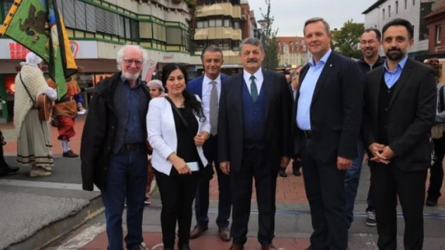 BAŞKAN AKIN KARDEŞ ŞEHİR LÜNEN'DE