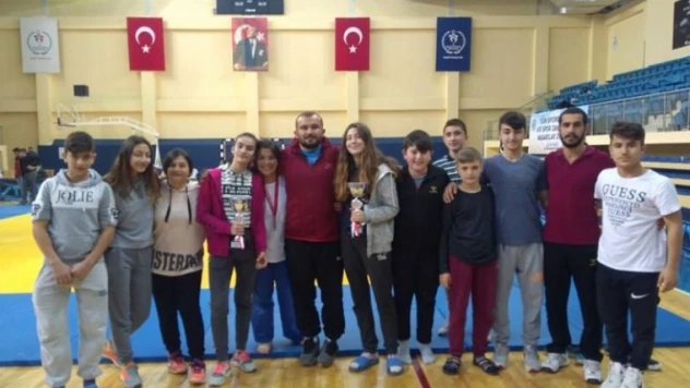 Bartın, judoda şampiyon