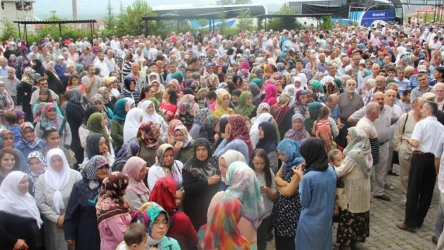 HACI ADAYLARI UĞURLANDI