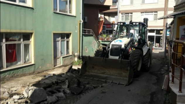 Mustanaga Sokak'a yeni kaldırım