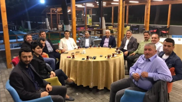 Yıldırım'dan gazetecilere sahur
