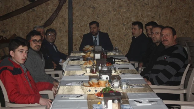 Ensar Vakfı'ndan tanıtım yemeği