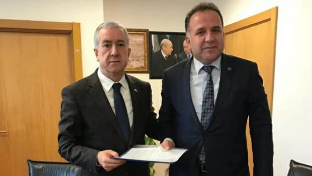 Kumluca, belde kalabilmek için kolları sıvadı
