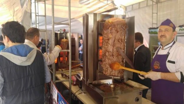 Hayır Çarşısı Kermesine yoğun ilgi