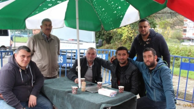 BARTINSPOR YÖNETİCİSİ EMRE ÖNDER TARAFTARLARLA BİR ARAYA GELDİ