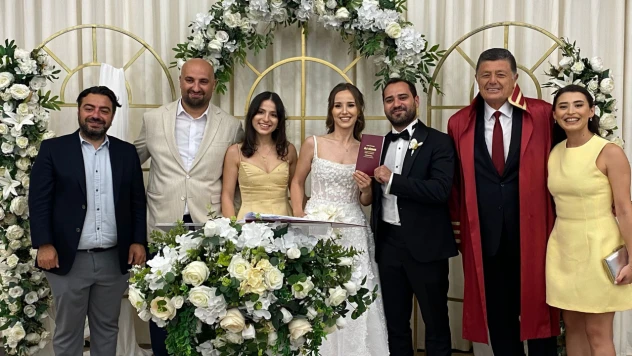 Gülşah ve Anıl çifti hayatlarını birleştirdi