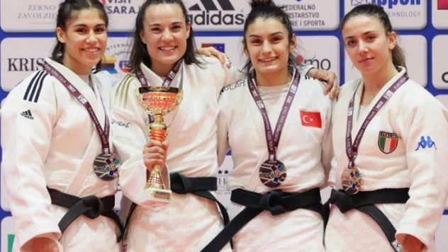 Hasret Bozkurt, Avrupa açıkta bronz madalya aldı
