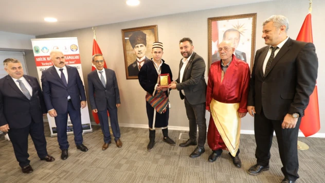 'İlin Ahisi' Ahmet Ayhan oldu