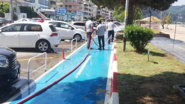 İnkumu'nda bayram sonrası temizliği