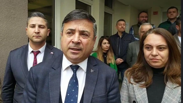 İstifasını veren Hangişi adaylık yolculuğuna çıktı