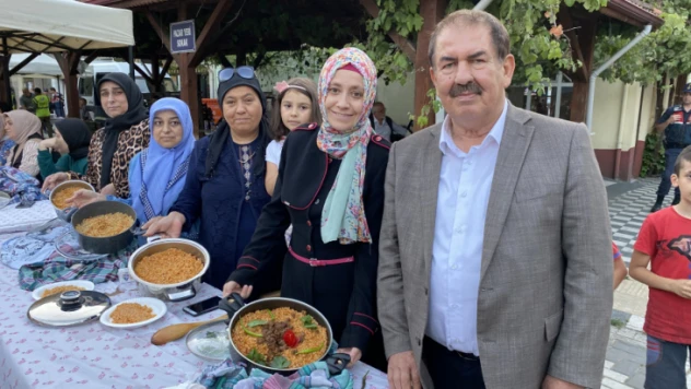Kadınlardan keşkek şöleni