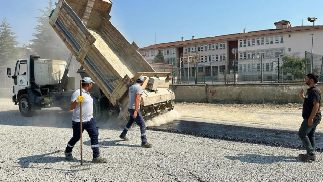 Kemerköprü Mahallesi'nde yol çalışması