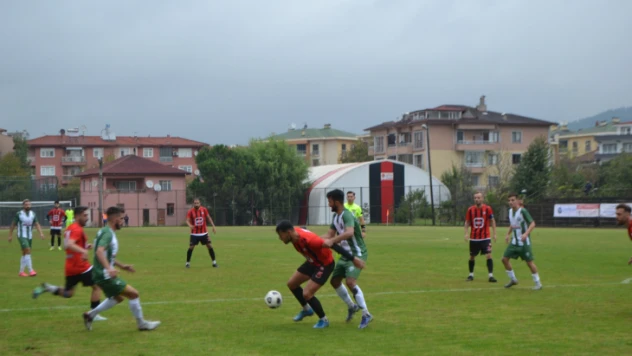 Kozlulu futbolculara ve hakeme sert tepki