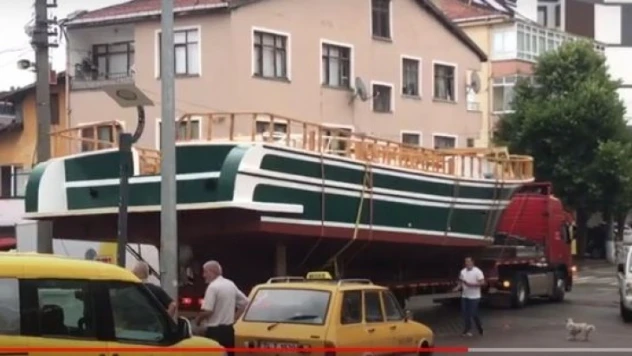 Kurucaşile'den Artvin'e dev tekne