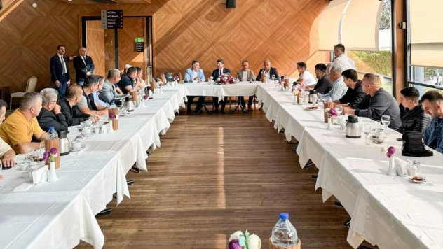 Madeni eşya sanatkarları taleplerini Tunç'a iletti