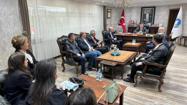 Merkez İlçe Yönetiminden Yalçınkaya'ya Ziyaret