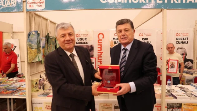 Mustafa Balbay ve Bekir Ödemiş Okurlarıyla Buluştu