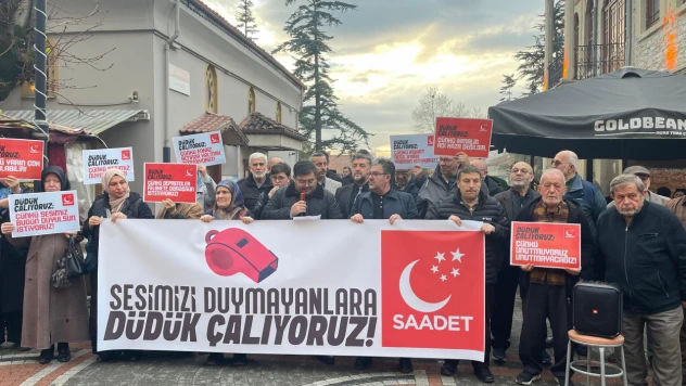 Saadet Partisi'nden 'Deprem Düdüğü'yle Tepki