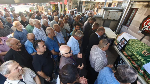 Saffet Akyüz Son Yolculuğuna Uğurlandı