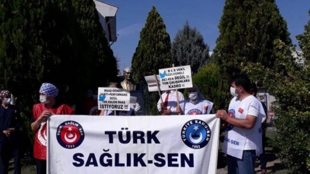 Sağlıkçılardan ek ödemelere tepki