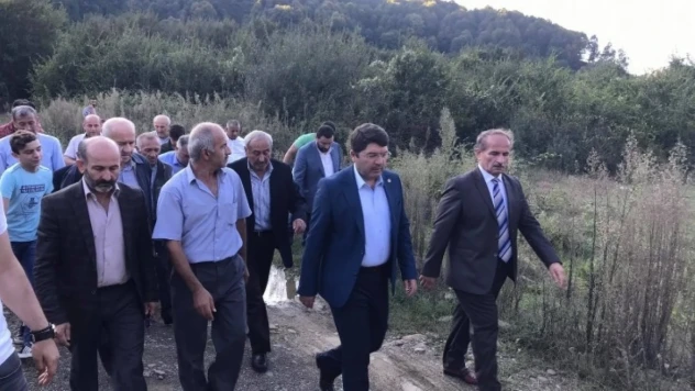 Tunç, Şarköy konutları için Bartın'a geliyor