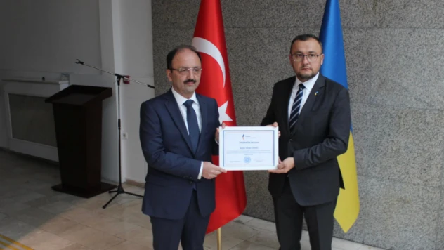 UKRAYNA'DAN BAŞARILI PERSONELE DEVLET ÖDÜLÜ MADALYASI