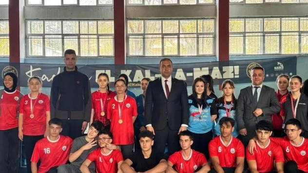 Ulus Masa Tenisi Müsabakalarına Ev Sahipliği Yaptı