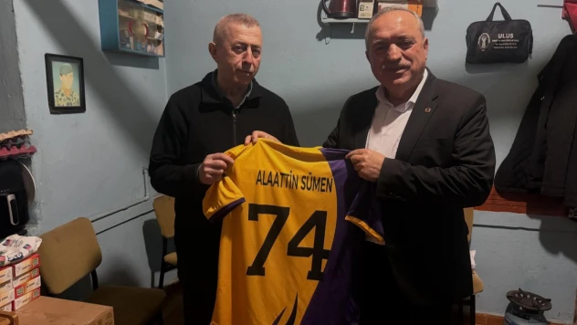 Ulus'ta Ziyaretlerin Simgesi Çınar Spor Forması Oldu