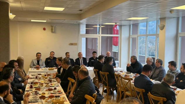 Ulus'un Geleceği Masaya Yatırıldı